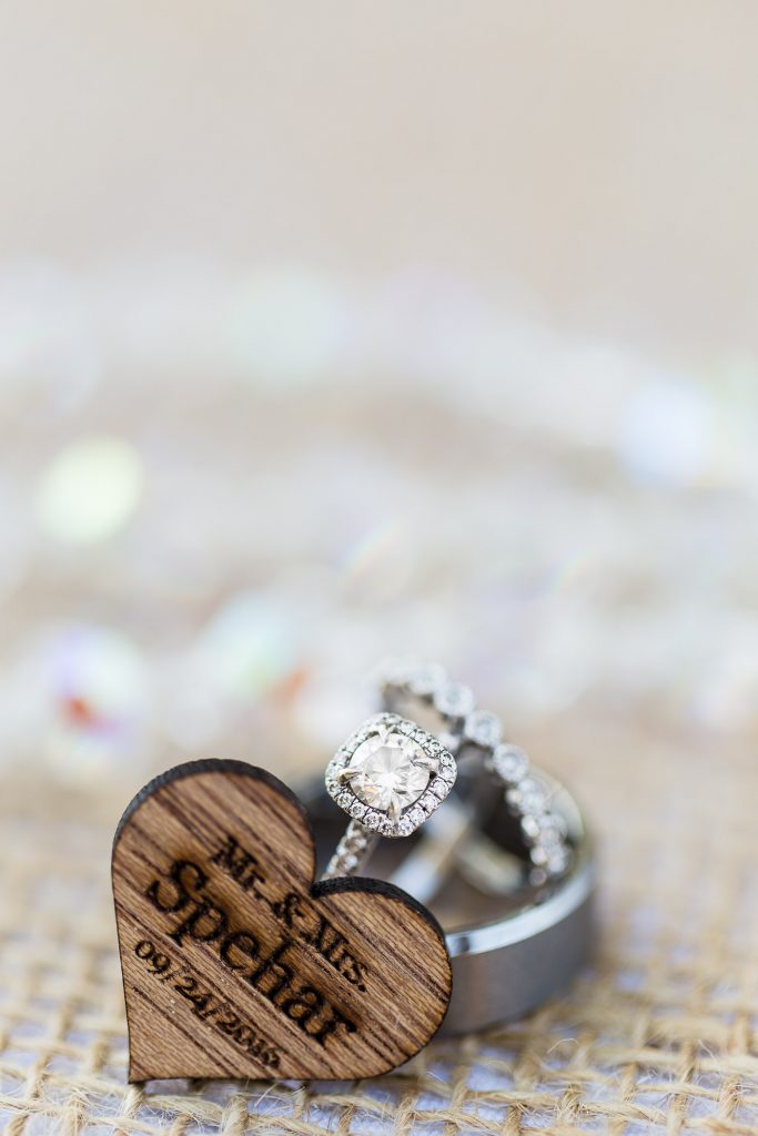 Heart, Wood, Wedding, Date, Mr & Mrs, Ring, Engagement, Diamond, Halo, Burlap